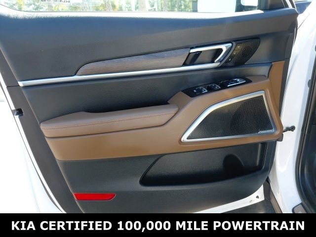 Used 2022 White Kia SX image 18