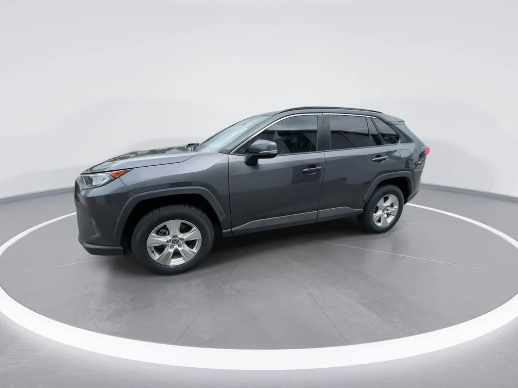 Used 2021 Gray Toyota XLE image 4