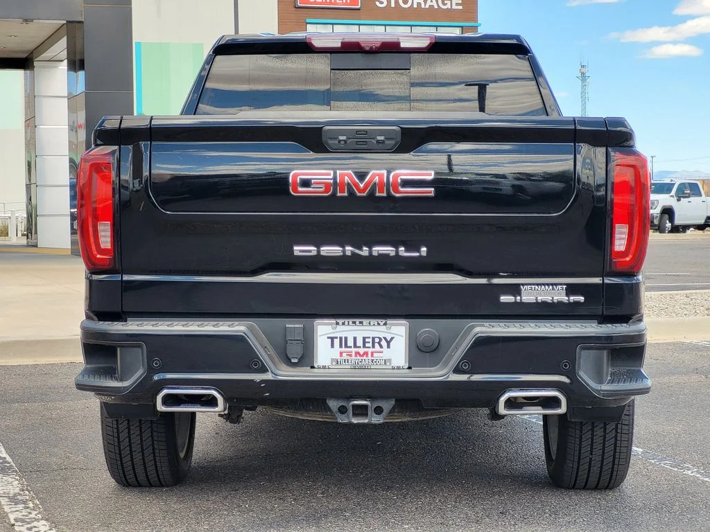 Used 2022 Onyx Black GMC Denali image 6