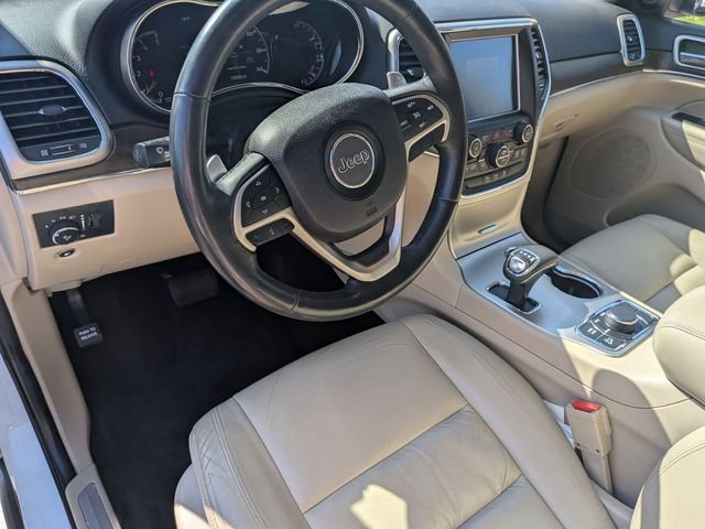 Used 2015 White Jeep Limited image 10