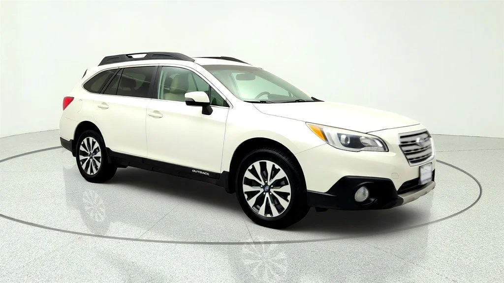 Used 2015 Crystal White Pearl Subaru 4dr Wagon 2.5i Limited PZEV w/ Popular Package #4 image 3
