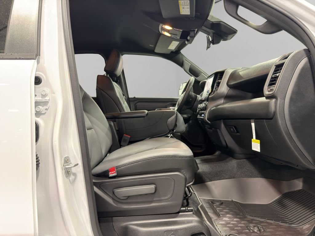 New 2026 Bright White Clearcoat RAM Tradesman image 16