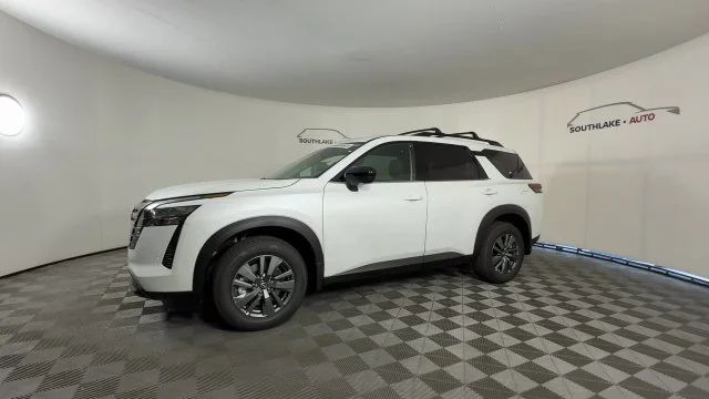 New 2026 White Nissan SV image 4