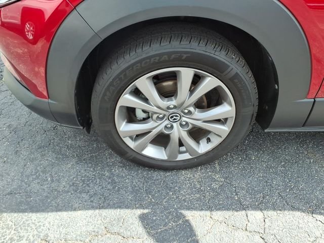 Used 2021 Red Mazda Preferred image 9