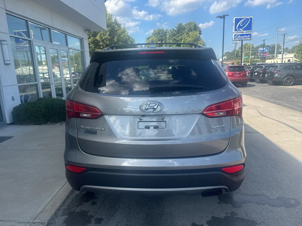 Used 2016 Gray Hyundai FWD 4dr 2.4 image 4