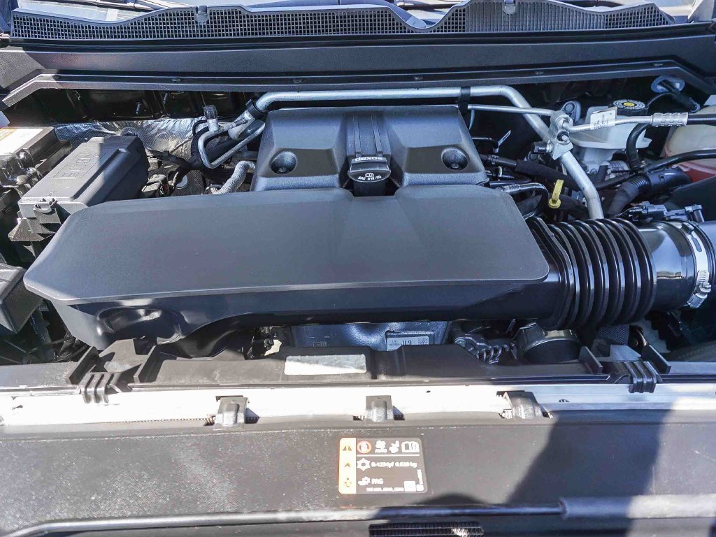 Used 2023 White Chevrolet Trail Boss image 25