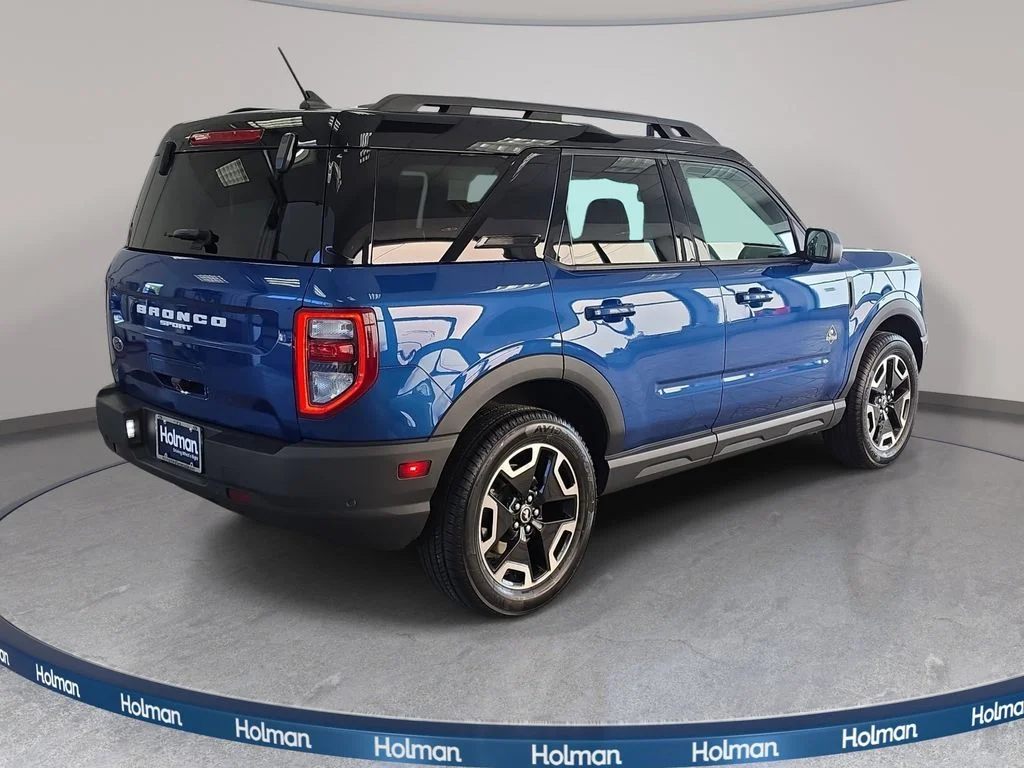 Certified Used 2023 Atlas Blue Metallic Ford Outer Banks image 5