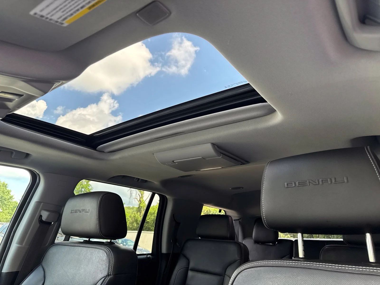 Used 2020 Dark Sapphire Blue GMC Denali image 11