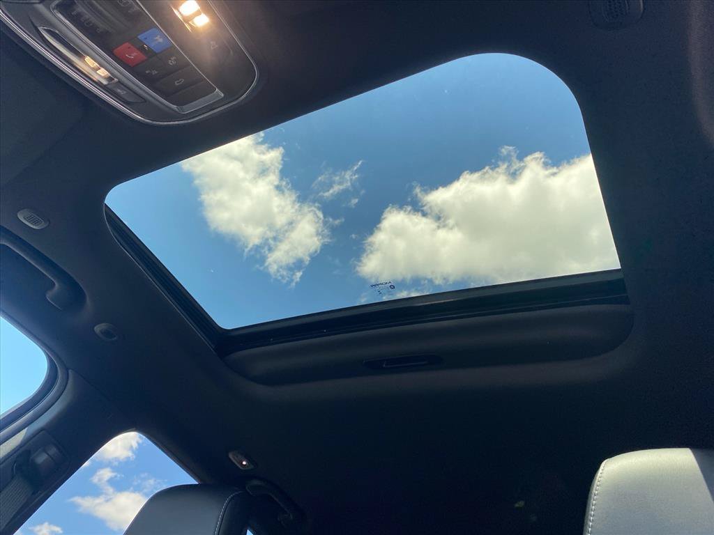 New 2026 Bright White Clear-Coat Exterior Paint Jeep Altitude image 14