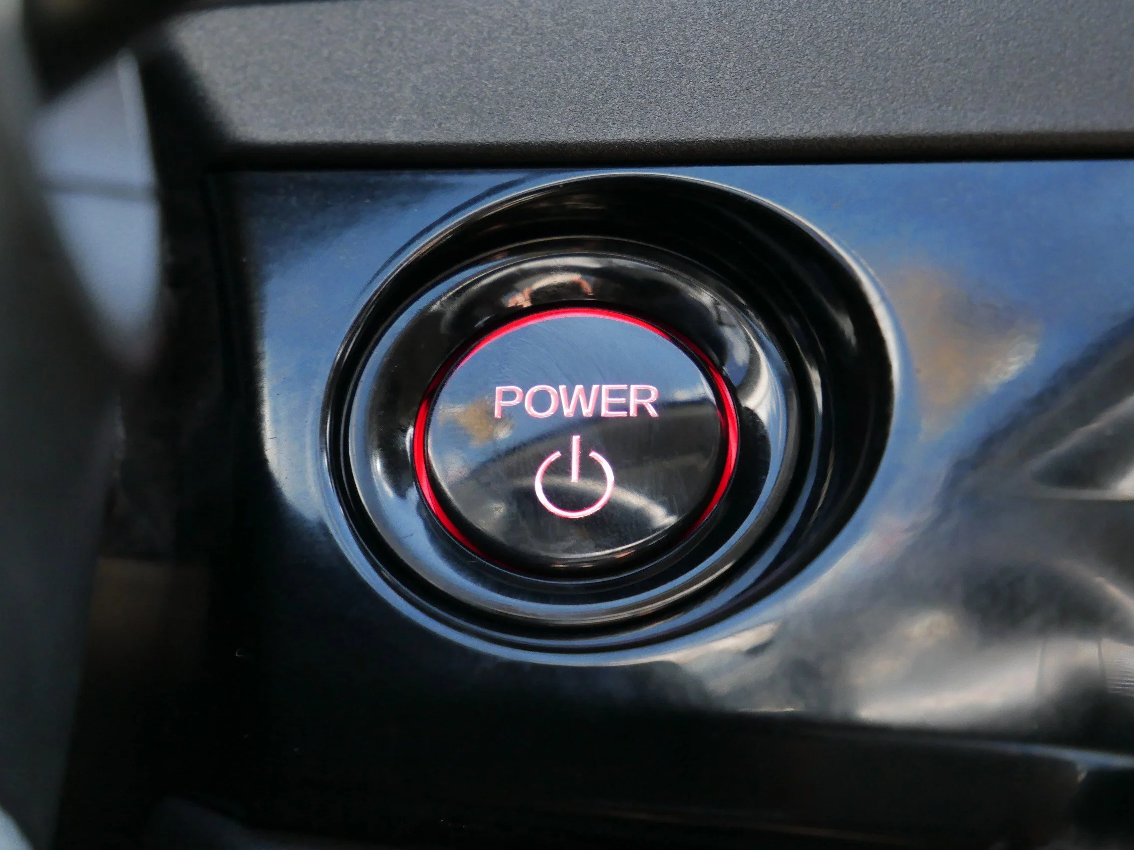 Used 2025 Platinum White Pearl Honda Touring image 30