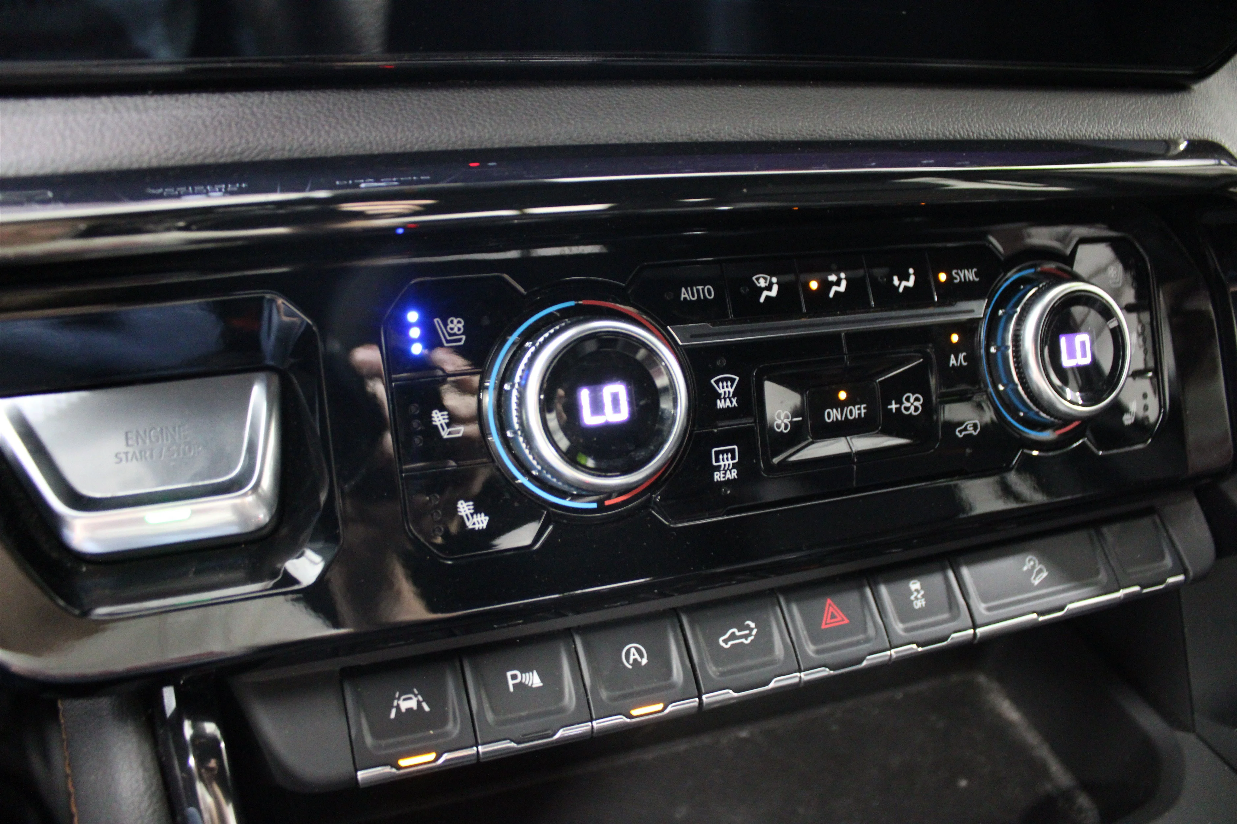 2024 GMC Sierra 1500 AT4 - Photo 16