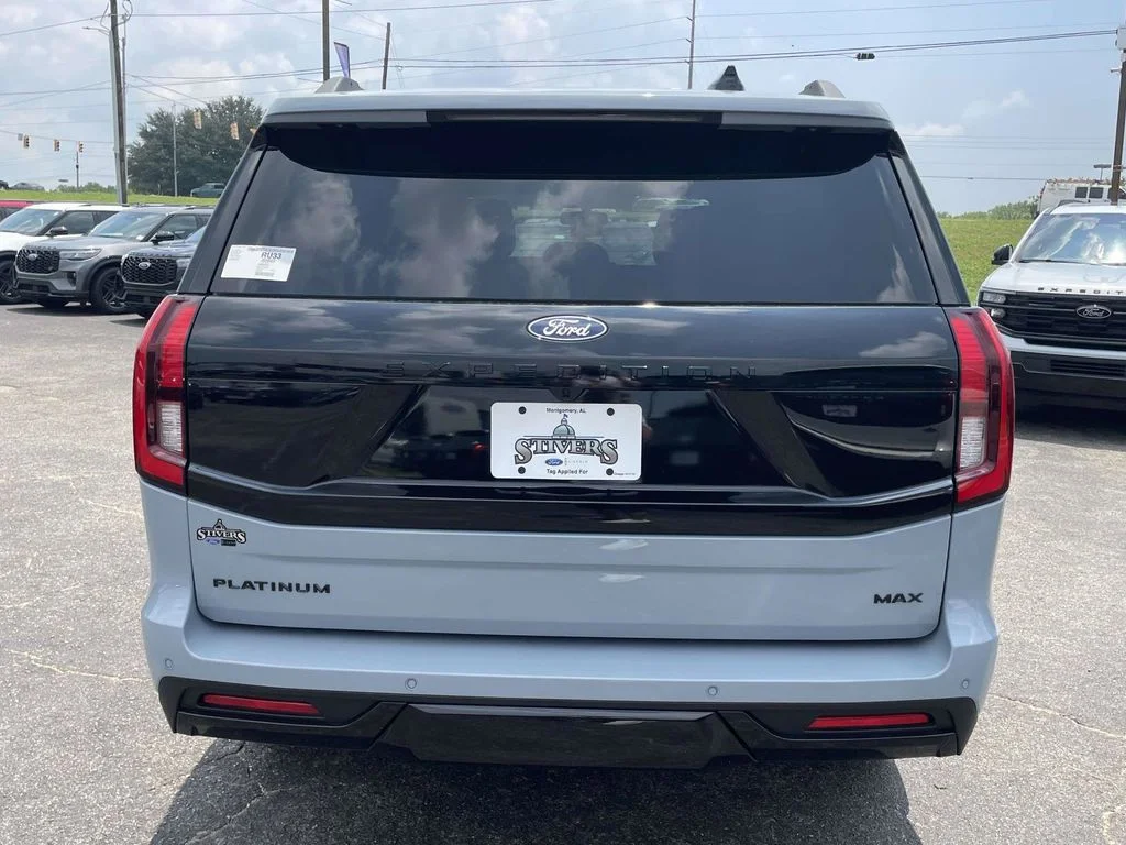 New 2027 Glacier Gray Metallic Tri-Coat Ford Platinum image 4