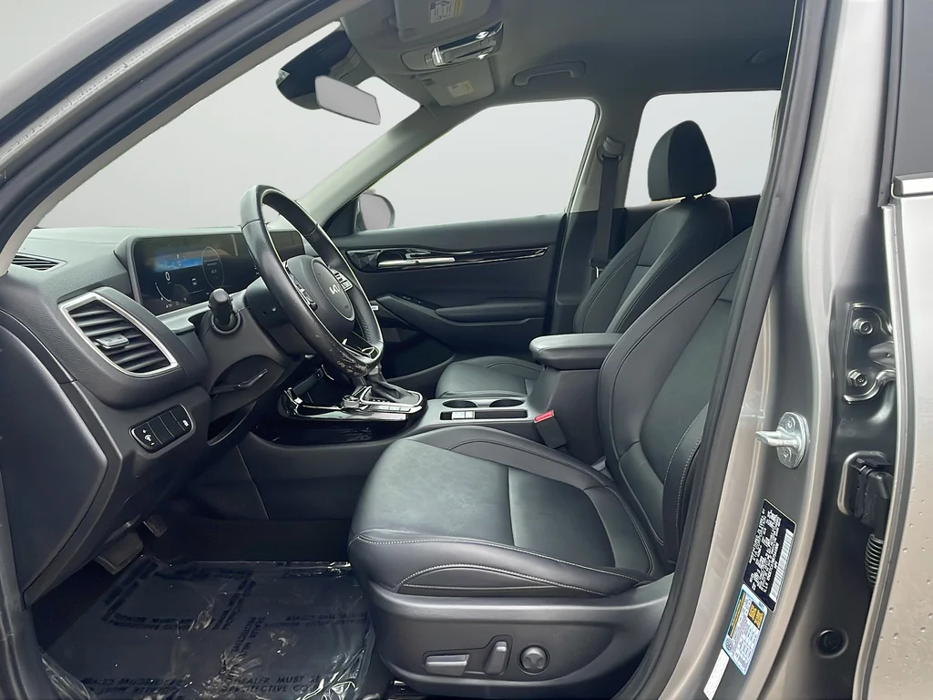 Used 2024 Gray Kia SX image 10