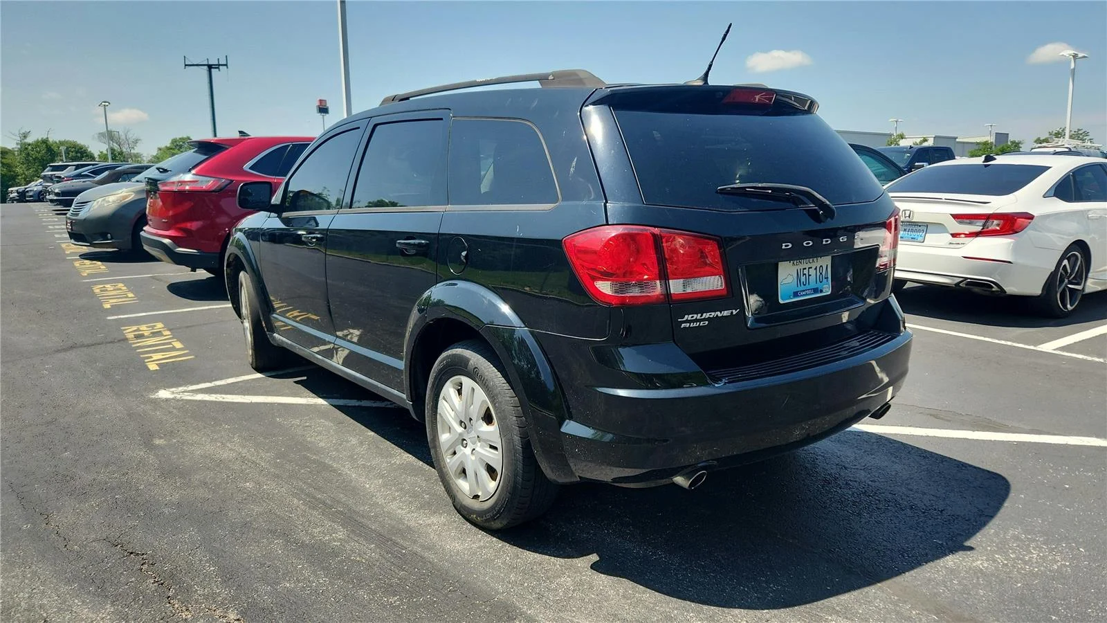 Used 2014 Pitch Black Clearcoat Dodge SE image 4