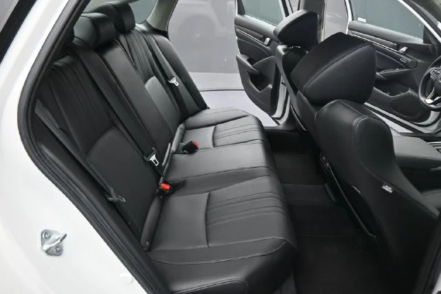 Used 2021 White Honda Touring image 16