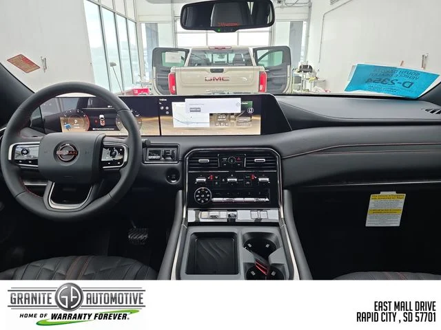 2026 Nissan Armada PRO-4X - Photo 12