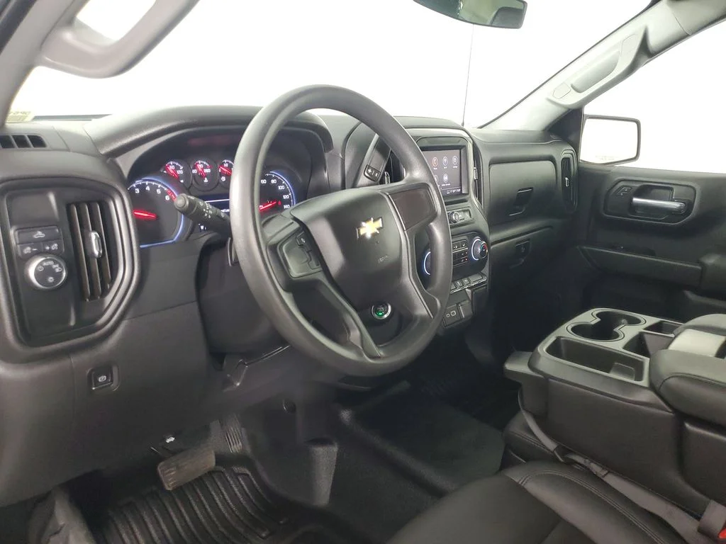 Used 2023 White Chevrolet WT image 11
