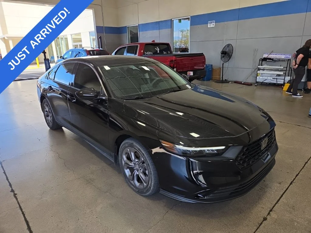 Certified Used 2024 Crystal Black Pearl Honda EX image 2