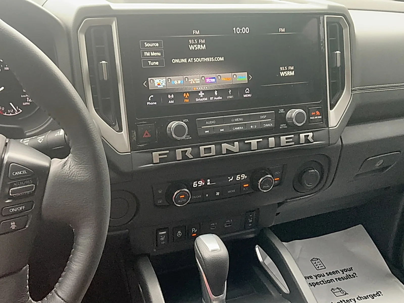 Used 2025  Nissan Crew Cab SV 4x2 image 9