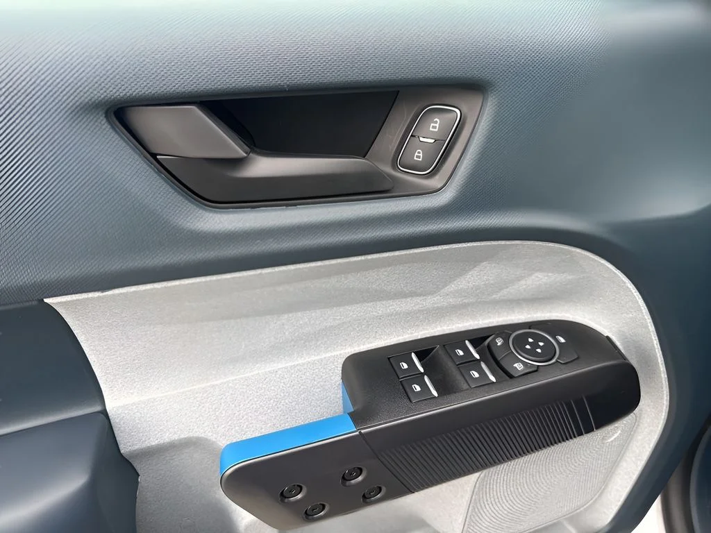 Used 2025 White Ford XLT image 23