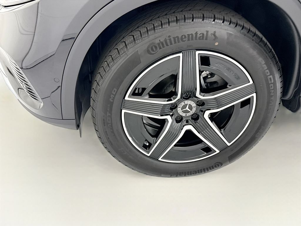 New 2026 Obsidian Black Metallic Mercedes-Benz GLC 300 image 28