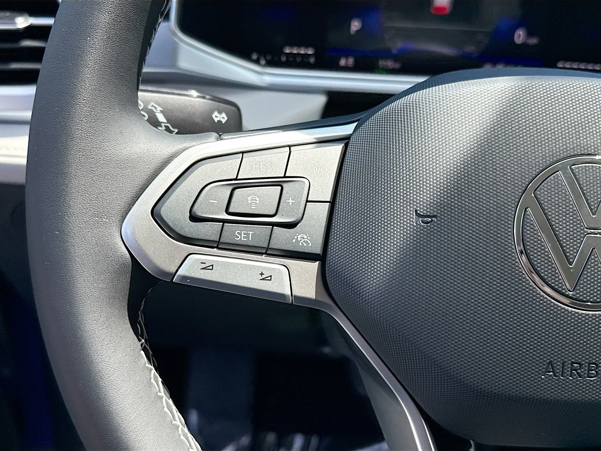 New 2026  Volkswagen SE image 34