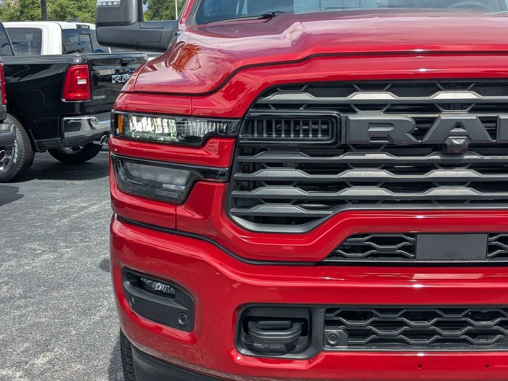 New 2026 Molten Red Pearl-Coat Exterior Paint RAM Big Horn image 10