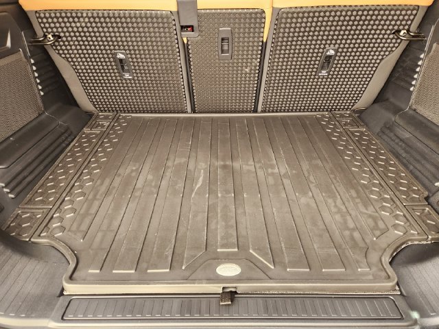 Used 2026  Land Rover S image 22