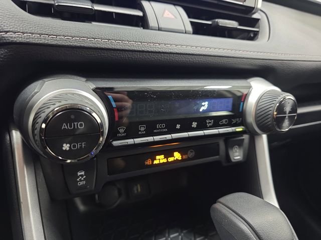 2024 Toyota RAV4 XLE - Photo 19