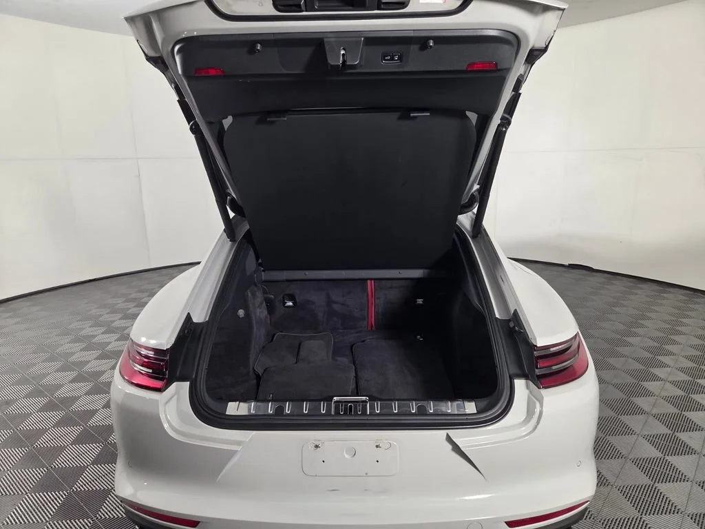 Used 2020 Chalk Porsche Turbo image 30
