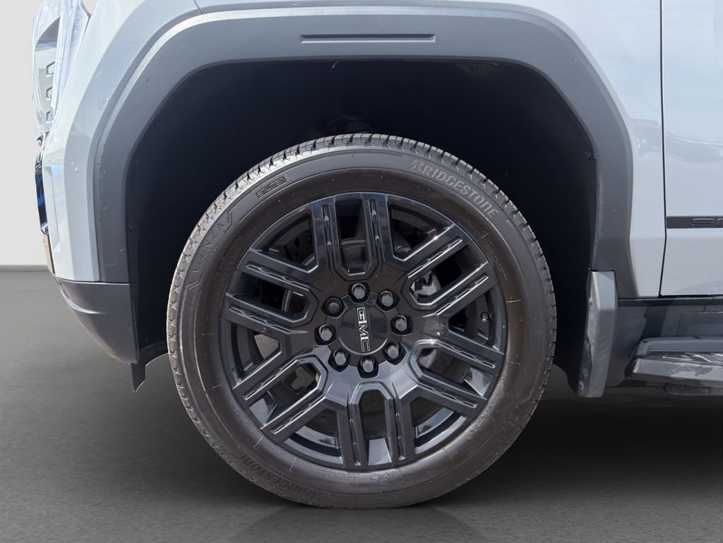 Used 2026 Gray GMC Elevation image 18