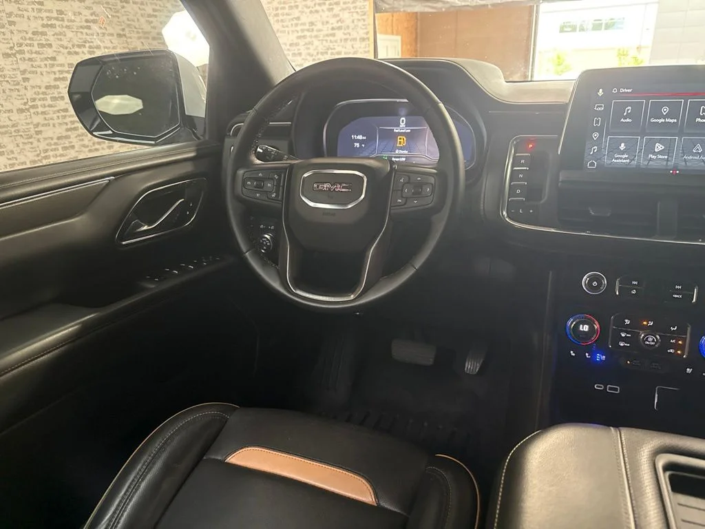 Used 2023 White GMC AT4 image 19