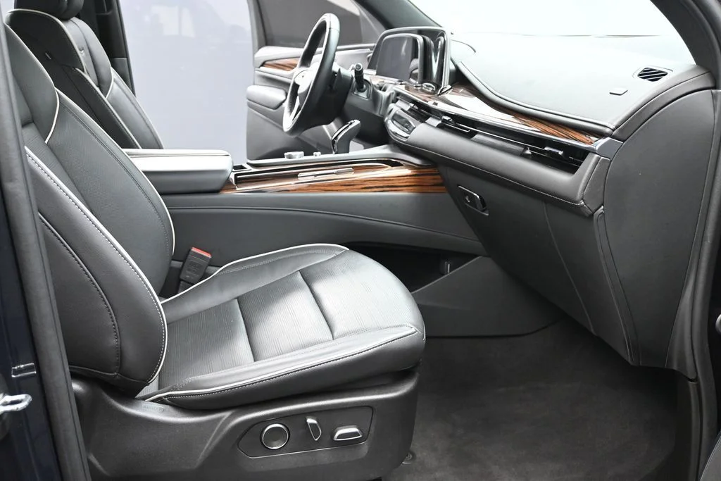 Used 2024 Gray Cadillac Premium Luxury image 21