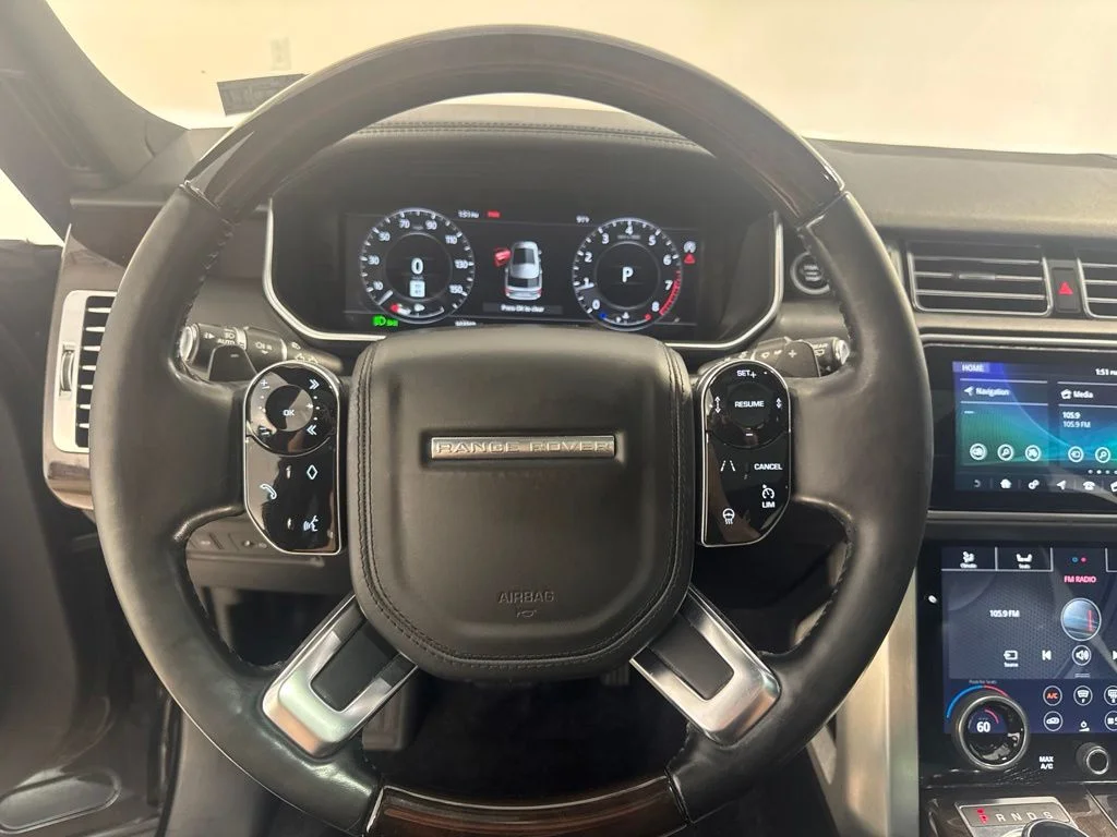 Used 2018 Santorini Black Metallic Land Rover 3.0L V6 Supercharged HSE image 11