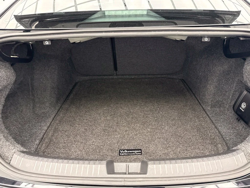 2022 Volkswagen Jetta GLI 2.0T AUTOBAHN 4dr Car Slide 6