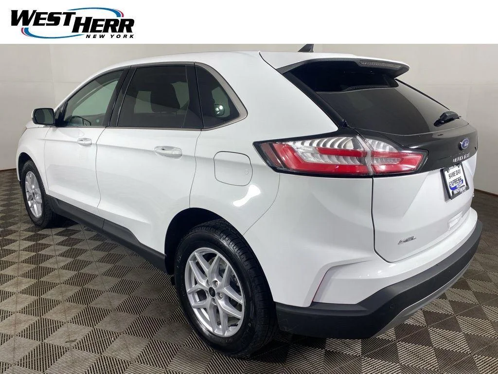 Used 2024 Oxford White Ford SEL image 26