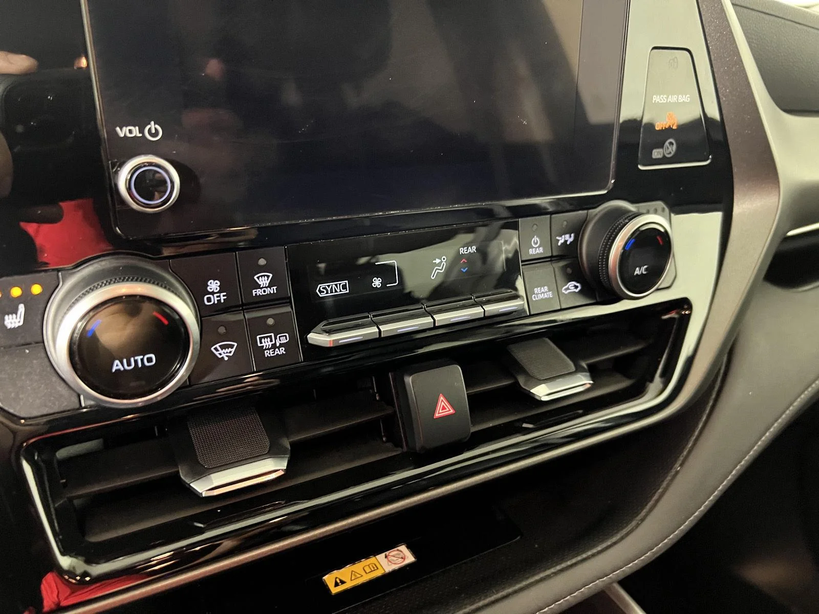 Used 2024 Midnight Black Metallic Toyota XLE image 21