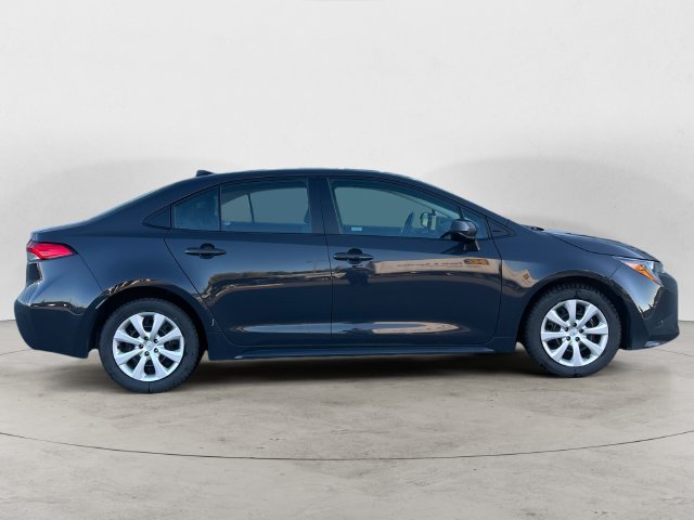 Used 2024  Toyota LE image 4