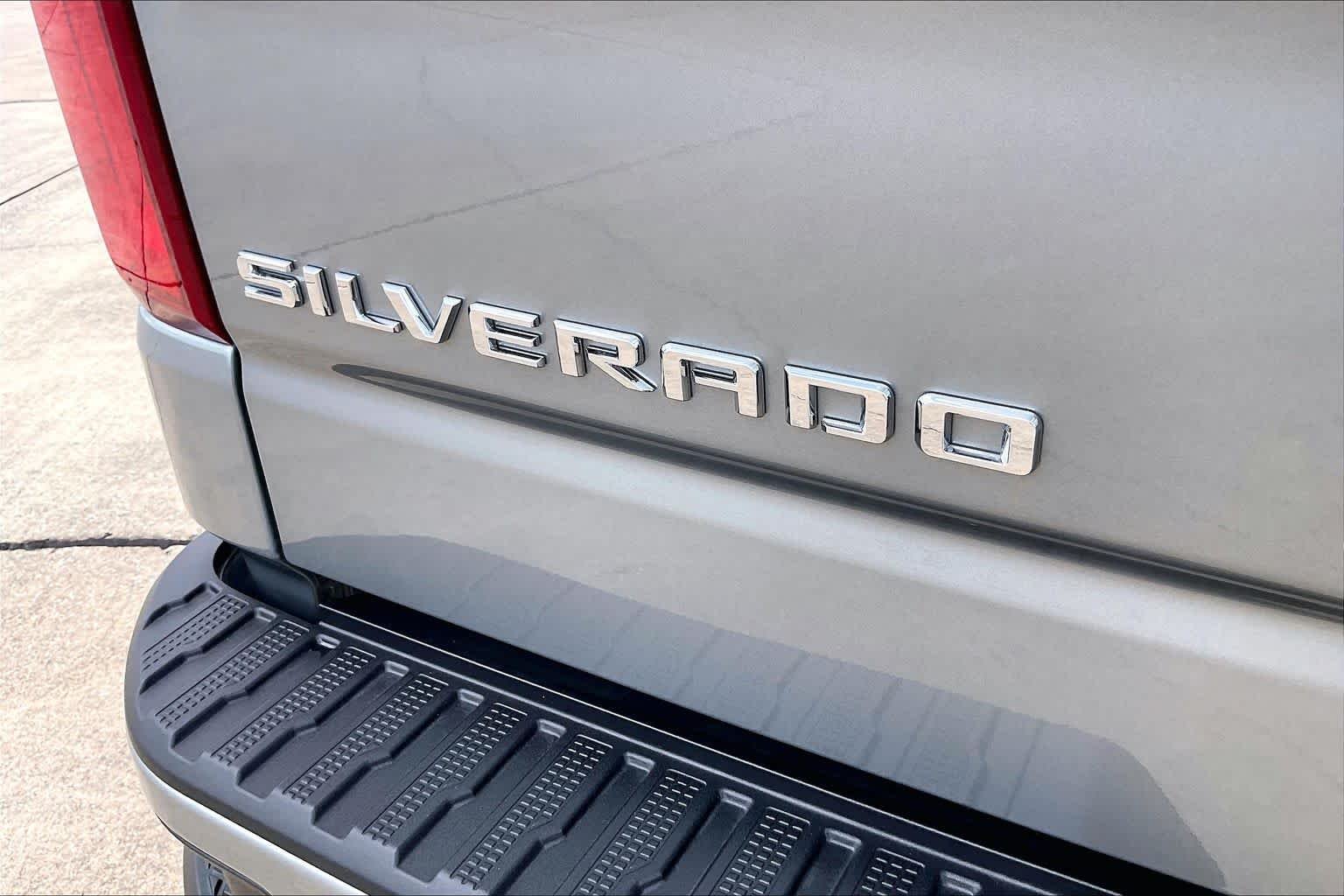 Used 2026 Sterling Gray Metallic Chevrolet RST image 10
