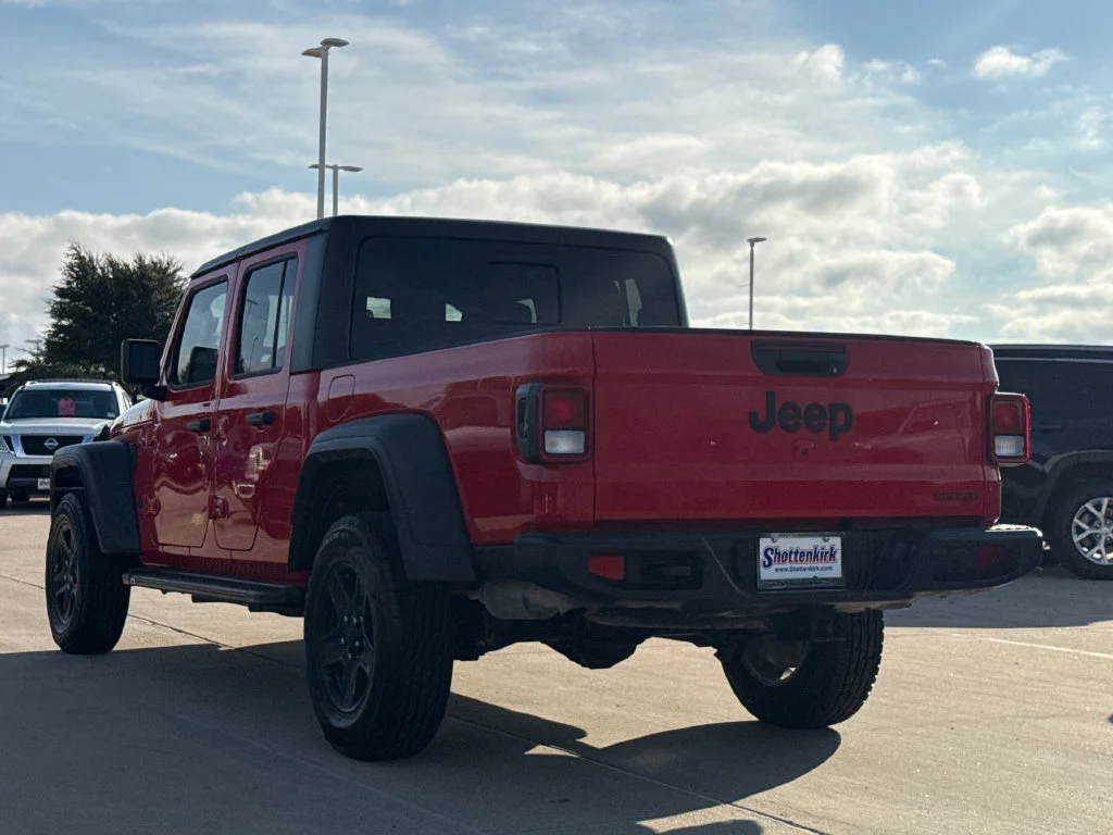 Used 2020 Red Jeep Sport image 7