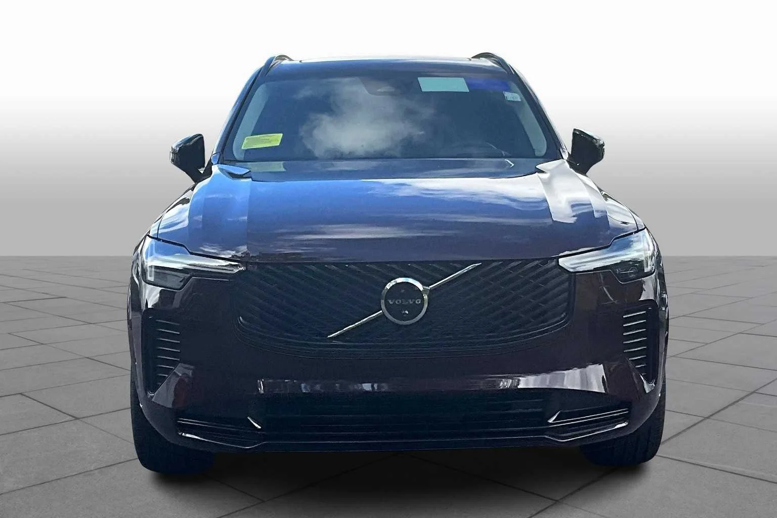 New 2026 Mulberry Red Volvo Ultra image 2