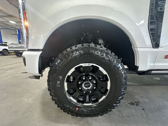 New 2026 Star White Metallic Tri-Coat Ford F-350® Platinum® image 23