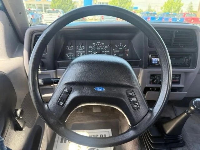 Used 1994 Green Ford XLT image 16