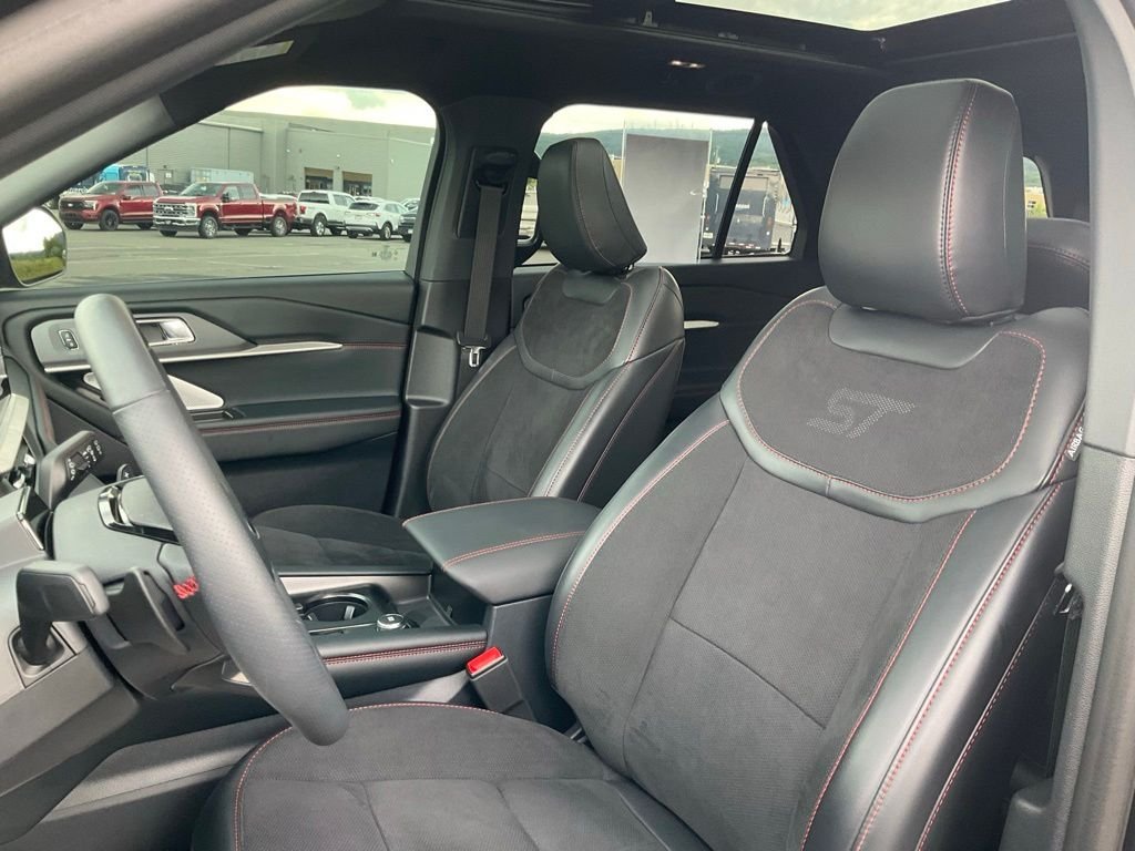 Used 2025 Black Metallic Ford ST image 14