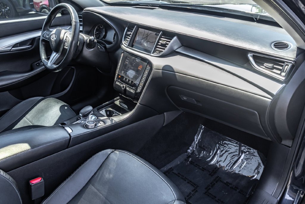 Used 2021 Blue INFINITI Sensory image 31