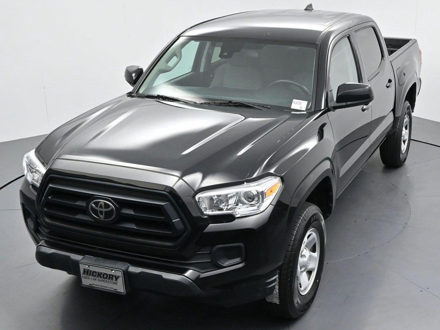 Used 2022 Midnight Black Metallic Toyota SR image 34