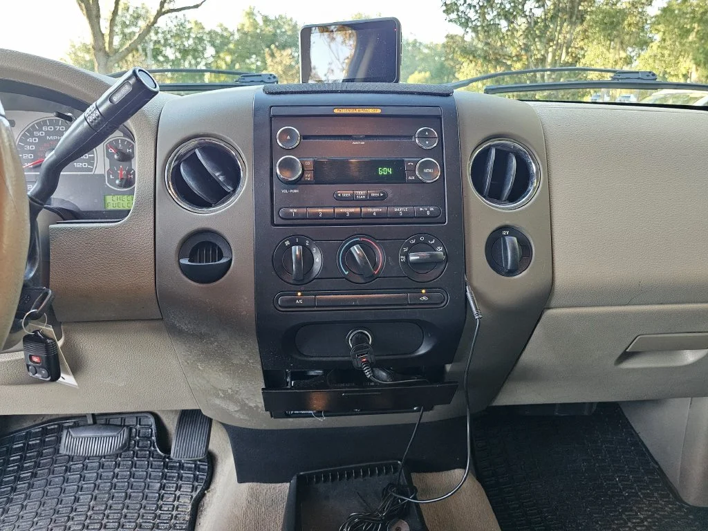 Used 2008 Beige Ford  image 16