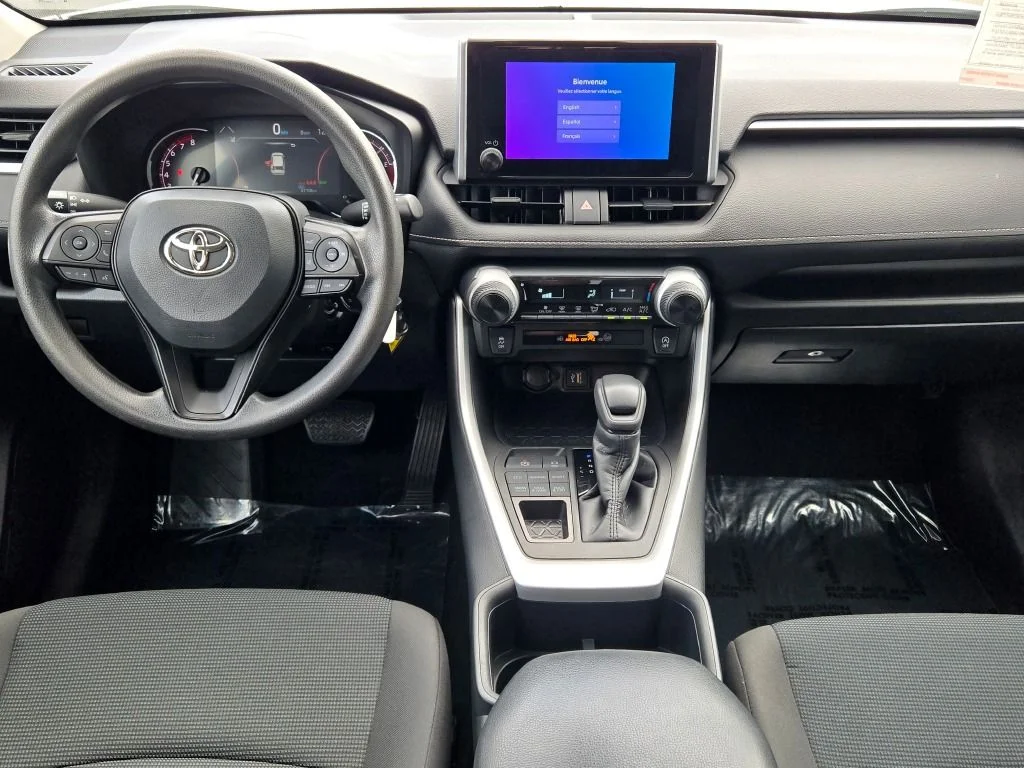 Used 2023 White Toyota LE image 17