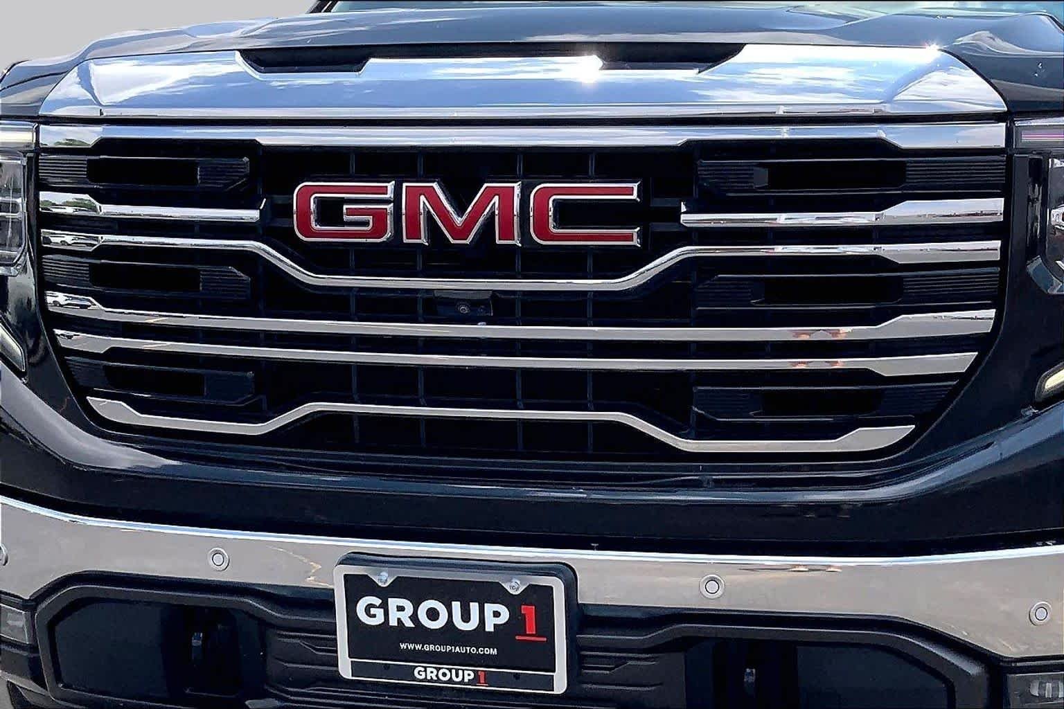 Used 2022 Onyx Black GMC SLT image 30