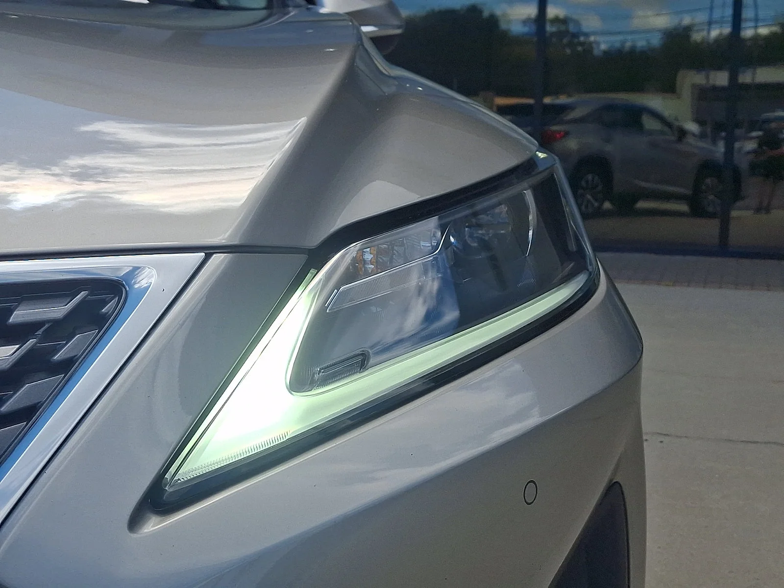 Used 2021 Atomic Silver - 1J7 Lexus  image 9